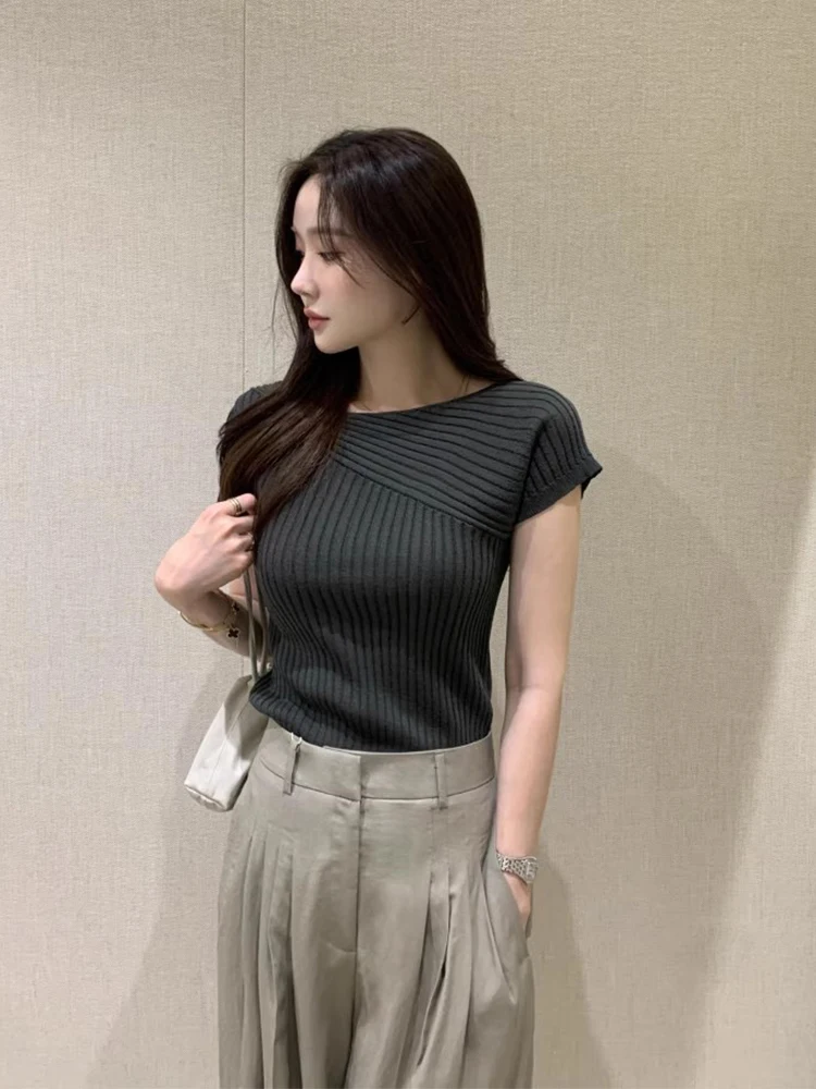 Slim Fit ort Sve Трикотажные женские летние новые топы в тонкую полоску в стиле ретро с нерегулярным узором в корейском стиле, круглый топ Ne
Slim Fit ort Sve Трикотажные женские летние новые топы в тонкую полоску в стиле ретро с нерегулярным узором в корейском стиле, круглый топ Ne