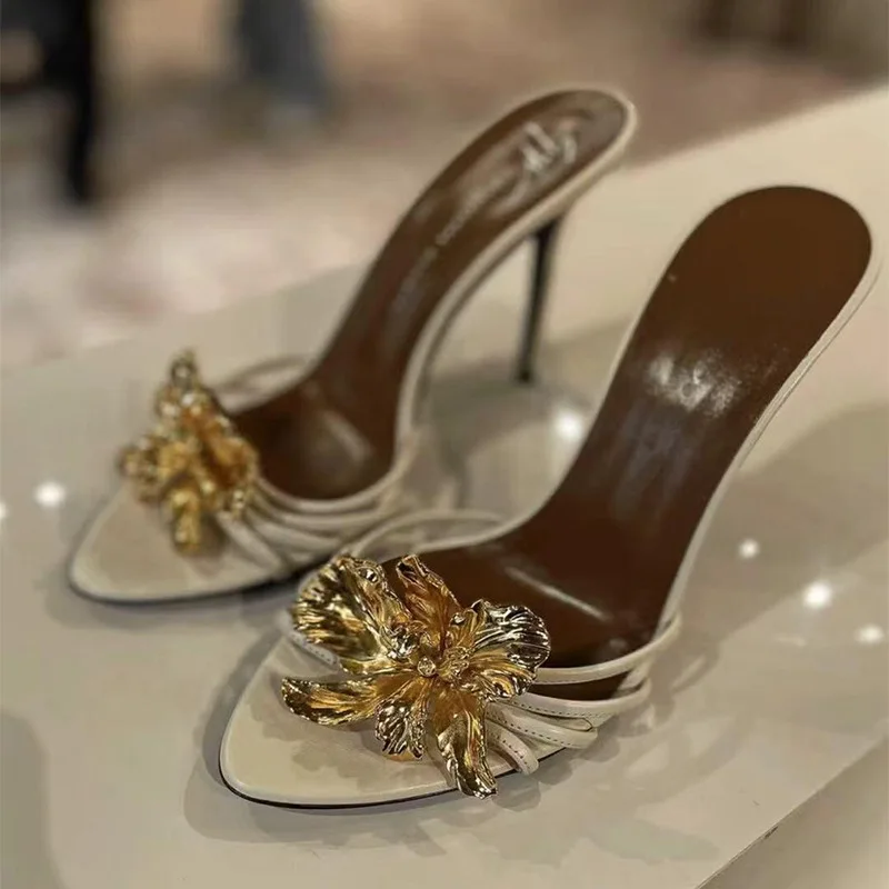 Spring Summer Golden Flower High Heel Mules Sexy Stilettos Open Toe Luxury Runway Party Evening Banquet Shoes Zapatos Para Mujer
Spring Summer Golden Flower High Heel Mules Sexy Stilettos Open Toe Luxury Runway Party Evening Banquet Shoes Zapatos Para Mujer