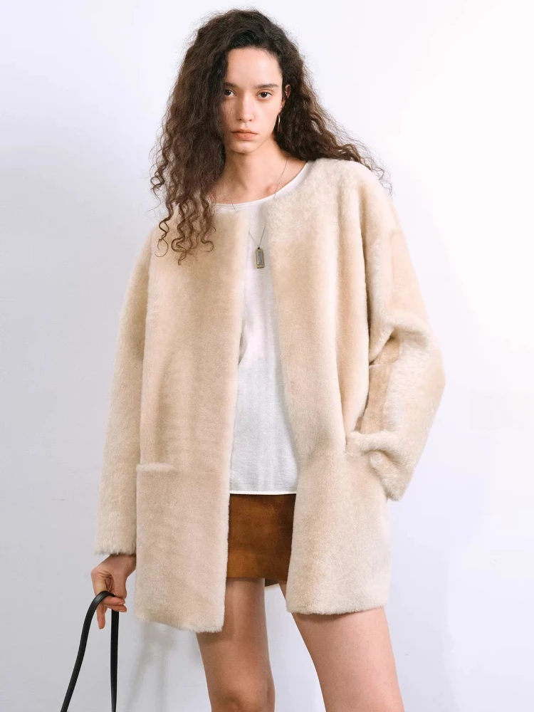 High-end Luxury Merino Sheep Fur Plush Jackets for Women Simple Classic O-neck Mid-length Winter Genuine Leather Real Fur Coat
High-end Luxury Merino Sheep Fur Plush Jackets for Women Simple Classic O-neck Mid-length Winter Genuine Leather Real Fur Coat