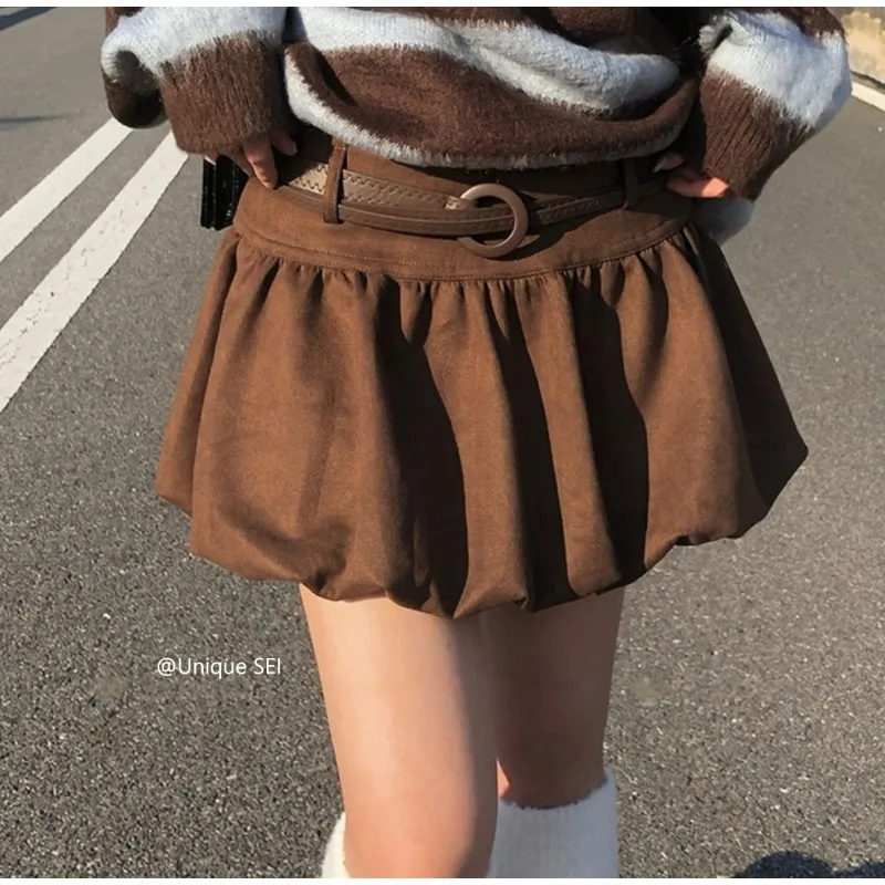 Vintage Pleated Loose All-match A-line Skirt Women 2026 Spring New Streetwear High Waist Solid Color Casual Bud Skirt
Vintage Pleated Loose All-match A-line Skirt Women 2026 Spring New Streetwear High Waist Solid Color Casual Bud Skirt
