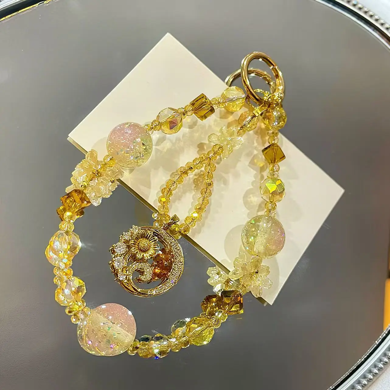 Light-changing Beads Fashion Style Alloy Pendant Crystal Mobile Phone Chain Creative Autumn and Winter Key Pendant Bag Hanging
Light-changing Beads Fashion Style Alloy Pendant Crystal Mobile Phone Chain Creative Autumn and Winter Key Pendant Bag Hanging