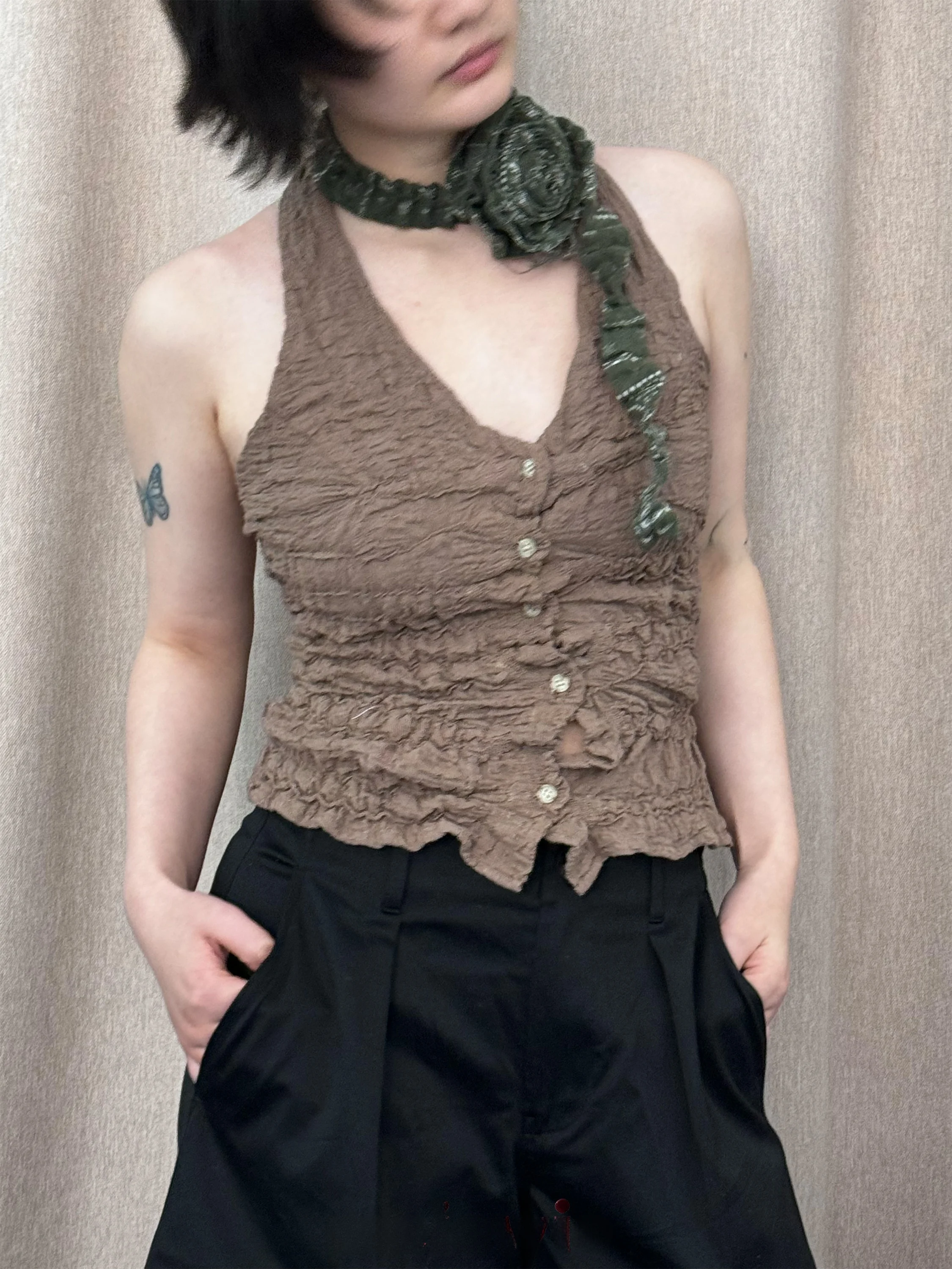 Meiewie Original Design Women's Slim Fit Vest Wrinkled Neck Hanging Strap Versatile Cotton Summer Single Button Closure
Meiewie Original Design Women's Slim Fit Vest Wrinkled Neck Hanging Strap Versatile Cotton Summer Single Button Closure