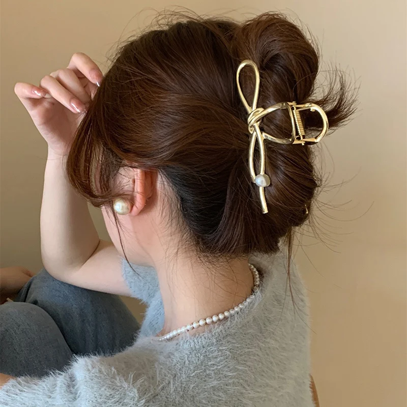Новые изысканные металлические заколки в виде краба с жемчугом, элегантные геометрические заколки для волос с когтями, заколки в виде акулы, женские аксессуары для волос для девочек
Новые изысканные металлические заколки в виде краба с жемчугом, элегантные геометрические заколки для волос с когтями, заколки в виде акулы, женские аксессуары для волос для девочек