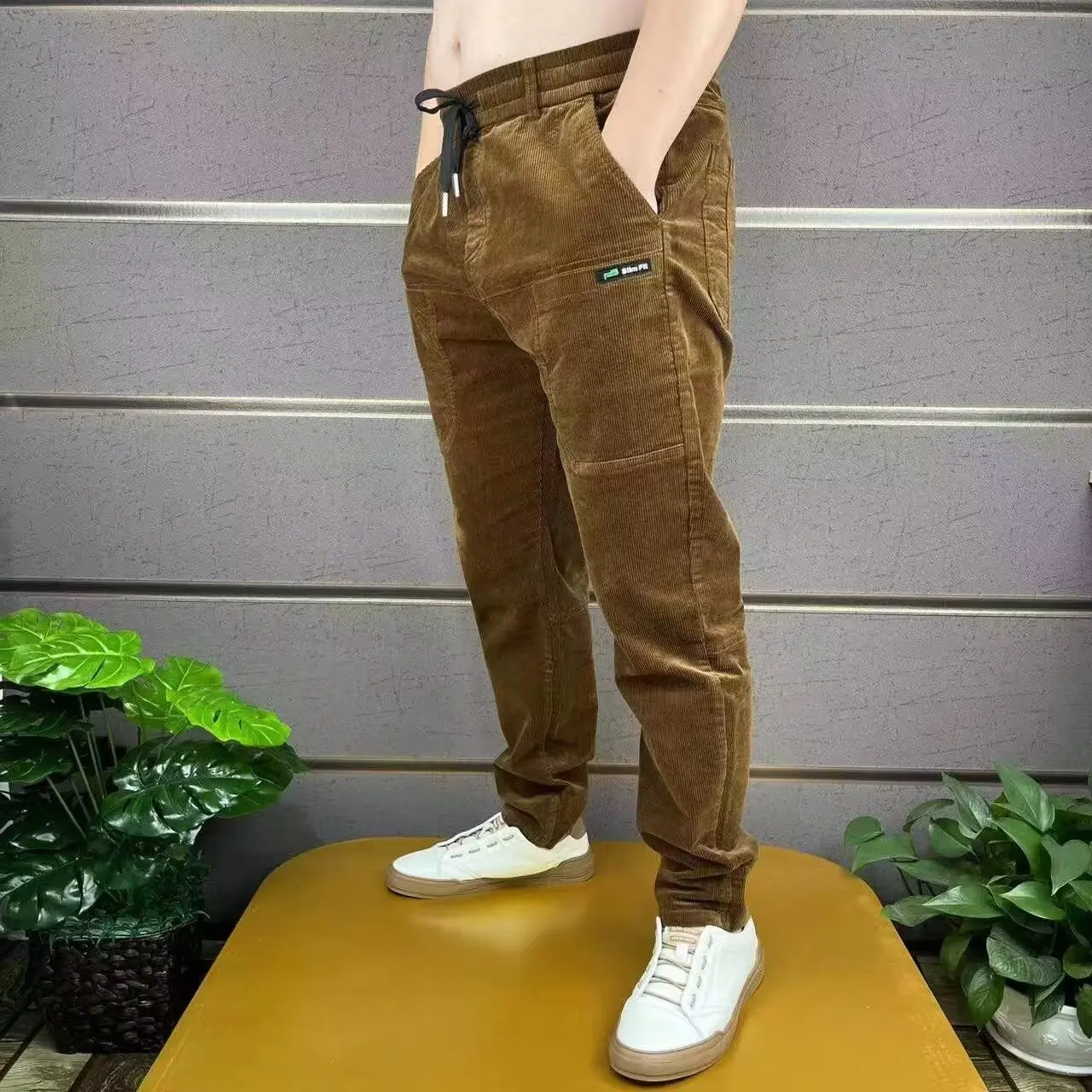 Corduroy Cargo Trousers Men's Simple Loose American Retro Casual Elastic Autumn Winter Business Classic Male Trousers
Corduroy Cargo Trousers Men's Simple Loose American Retro Casual Elastic Autumn Winter Business Classic Male Trousers