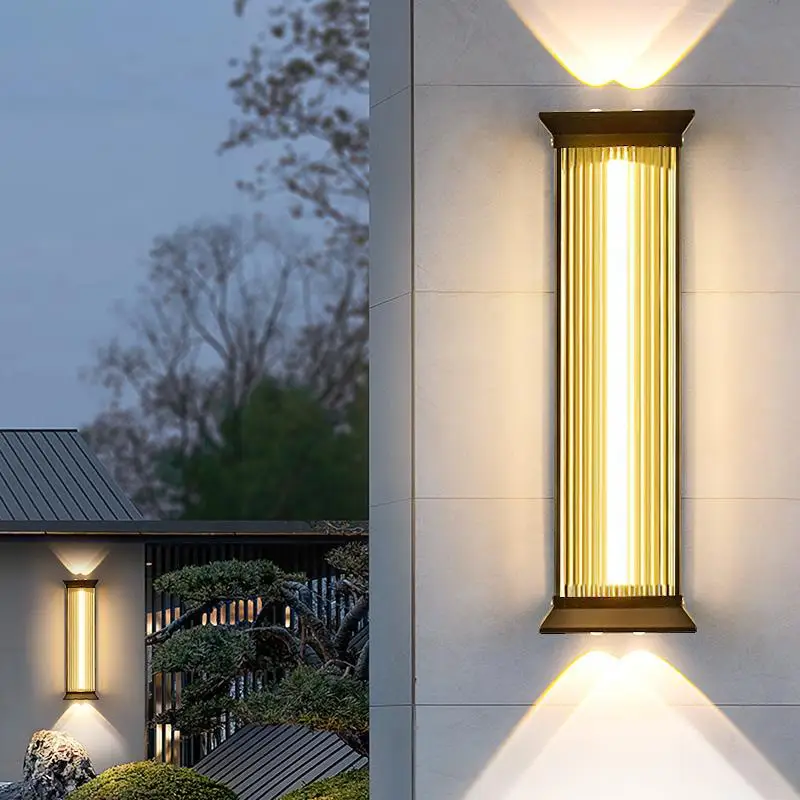 Outdoor wall lamp with up and down glowing spotlights, villa entrance, courtyard, exterior wall, terrace, modern wall wash lamp
Outdoor wall lamp with up and down glowing spotlights, villa entrance, courtyard, exterior wall, terrace, modern wall wash lamp
