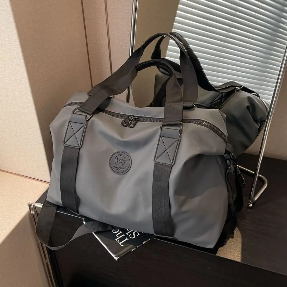 Large-Capacity Womens Travel Tote Bags Solid Color Fashion Gym Fitness HandBag Duffel Bag with Zipper Luggage Storage Bag
Large-Capacity Womens Travel Tote Bags Solid Color Fashion Gym Fitness HandBag Duffel Bag with Zipper Luggage Storage Bag