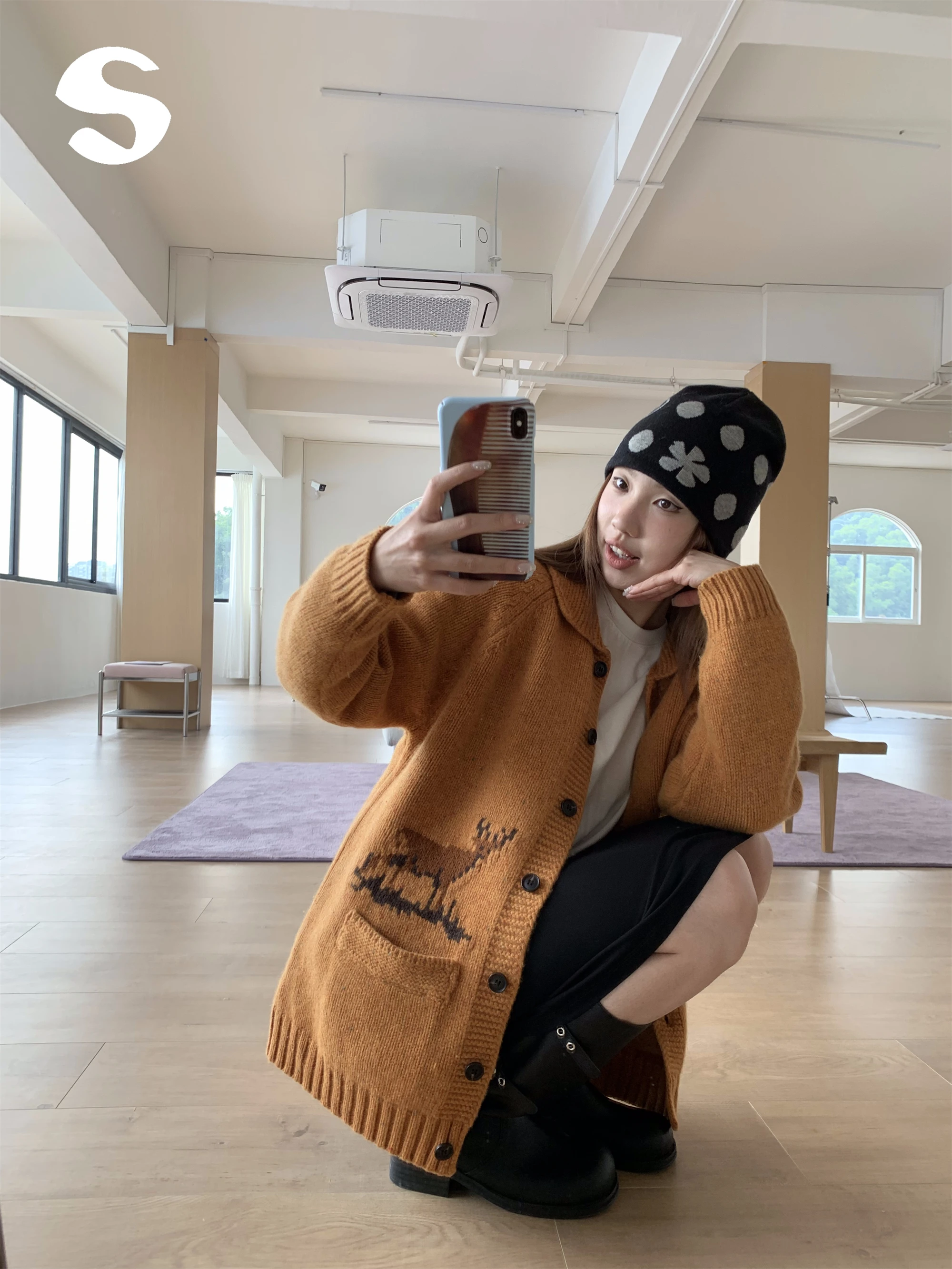 Warm Woolen Sweater Coat with Deer Pattern Loose Fit Collar up Knitted Open Cardigan for Women Commute Sle Autumn Winter
Warm Woolen Sweater Coat with Deer Pattern Loose Fit Collar up Knitted Open Cardigan for Women Commute Sle Autumn Winter