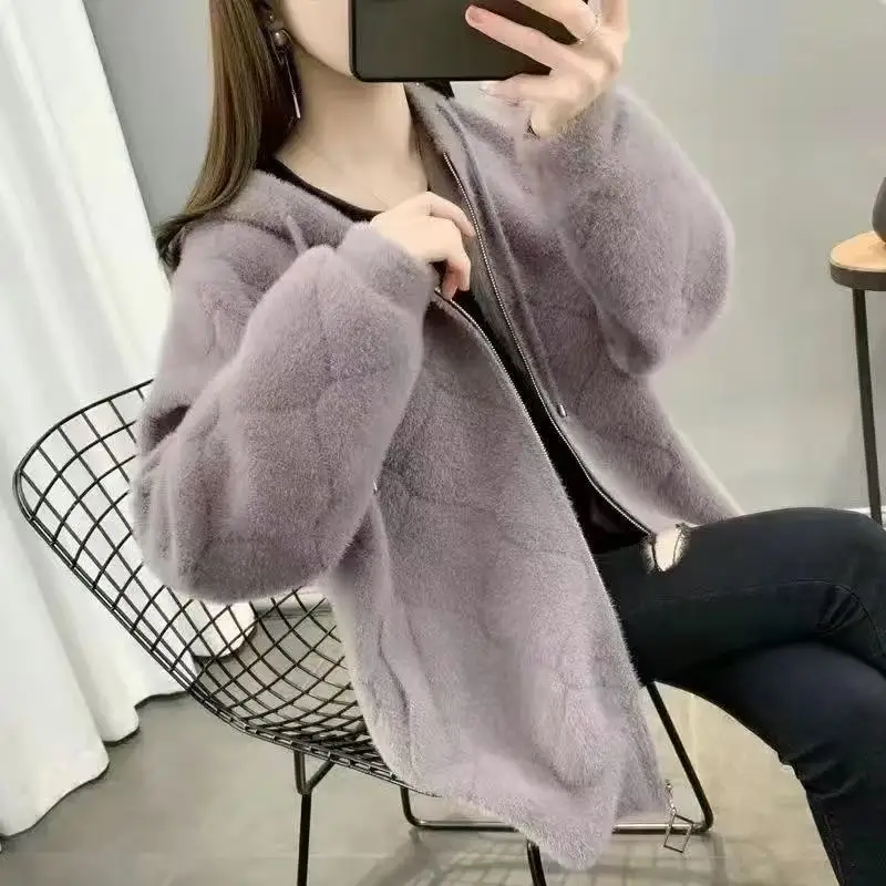 New 2025 Autumn Winter Fashion LooseThickened Hooded Imitation mink Velvet Jacket Women Knitted Cardigan Female Tops Outerwear
New 2025 Autumn Winter Fashion LooseThickened Hooded Imitation mink Velvet Jacket Women Knitted Cardigan Female Tops Outerwear