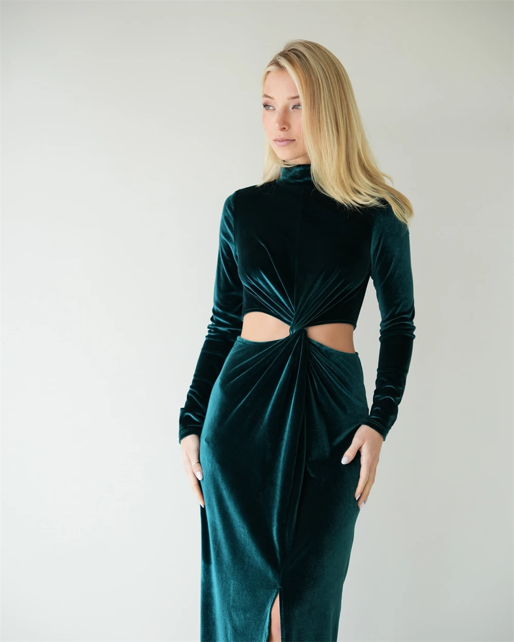 Customized High Quality Blue Velour Evening Dress Temperament Crew Neck Long Sleeves Front Slit Mermaid Bespoke Occasi
Customized High Quality Blue Velour Evening Dress Temperament Crew Neck Long Sleeves Front Slit Mermaid Bespoke Occasi