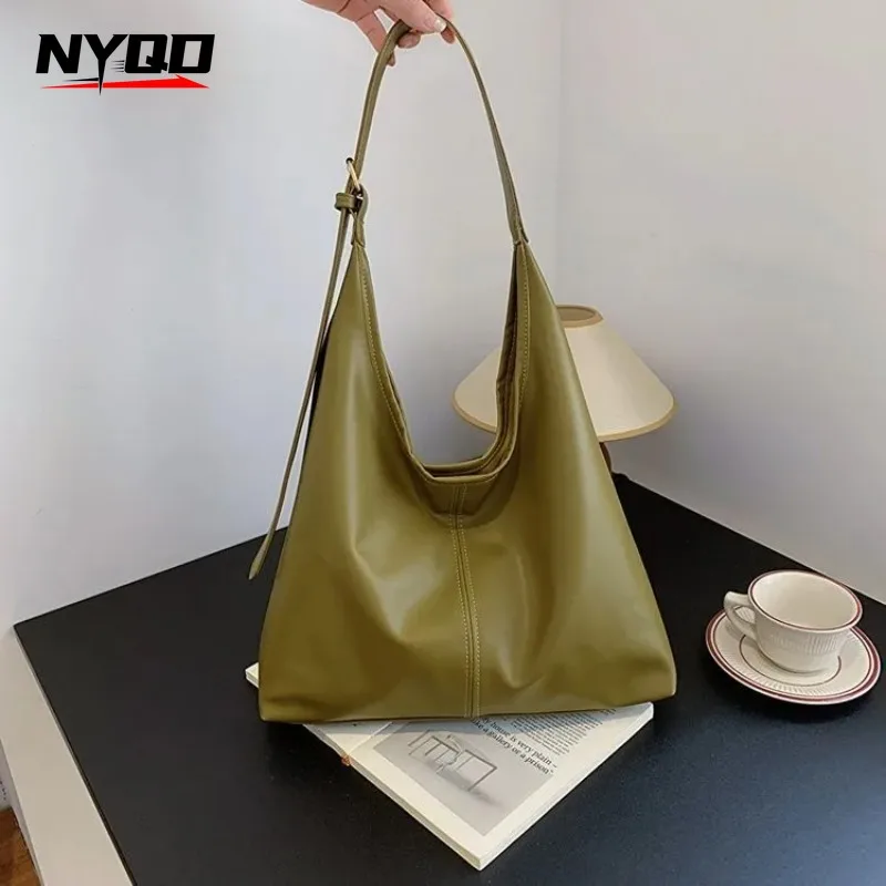 Women Retro PU Leather Tote Bag Simple Large Capacity Adjustable Strap Versatile Commuter Daily Shoulder Handbags For Ladies
Women Retro PU Leather Tote Bag Simple Large Capacity Adjustable Strap Versatile Commuter Daily Shoulder Handbags For Ladies