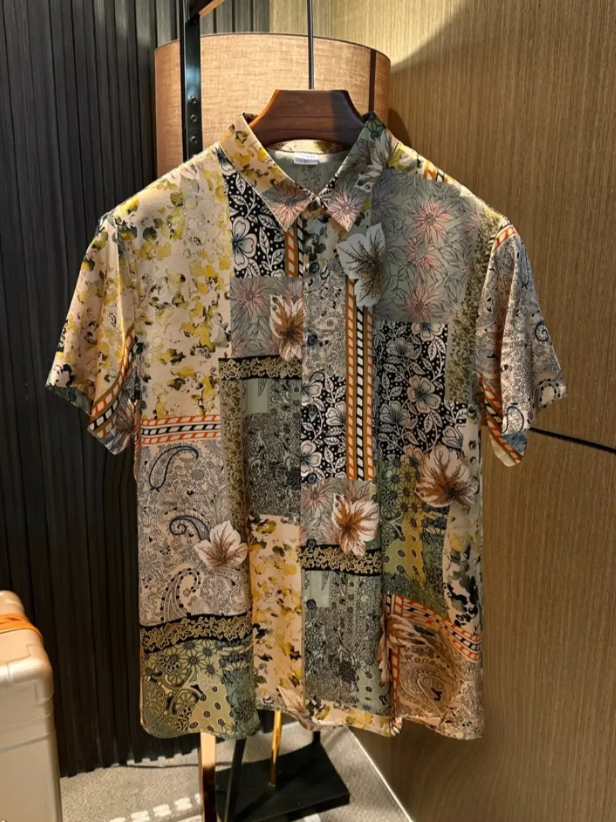 Style Hawaii! Mulberry silk! 26 Summer new men's high-end full-print shirt silk short-sleeved shirt
Style Hawaii! Mulberry silk! 26 Summer new men's high-end full-print shirt silk short-sleeved shirt