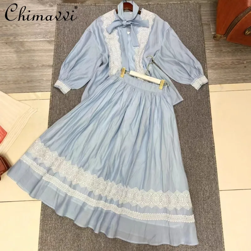 2025 Spring and Summer New V-neck Loose Top Bow Tie with Elastic Waist Skirt Lace Splicing Suit For Women
2025 Spring and Summer New V-neck Loose Top Bow Tie with Elastic Waist Skirt Lace Splicing Suit For Women