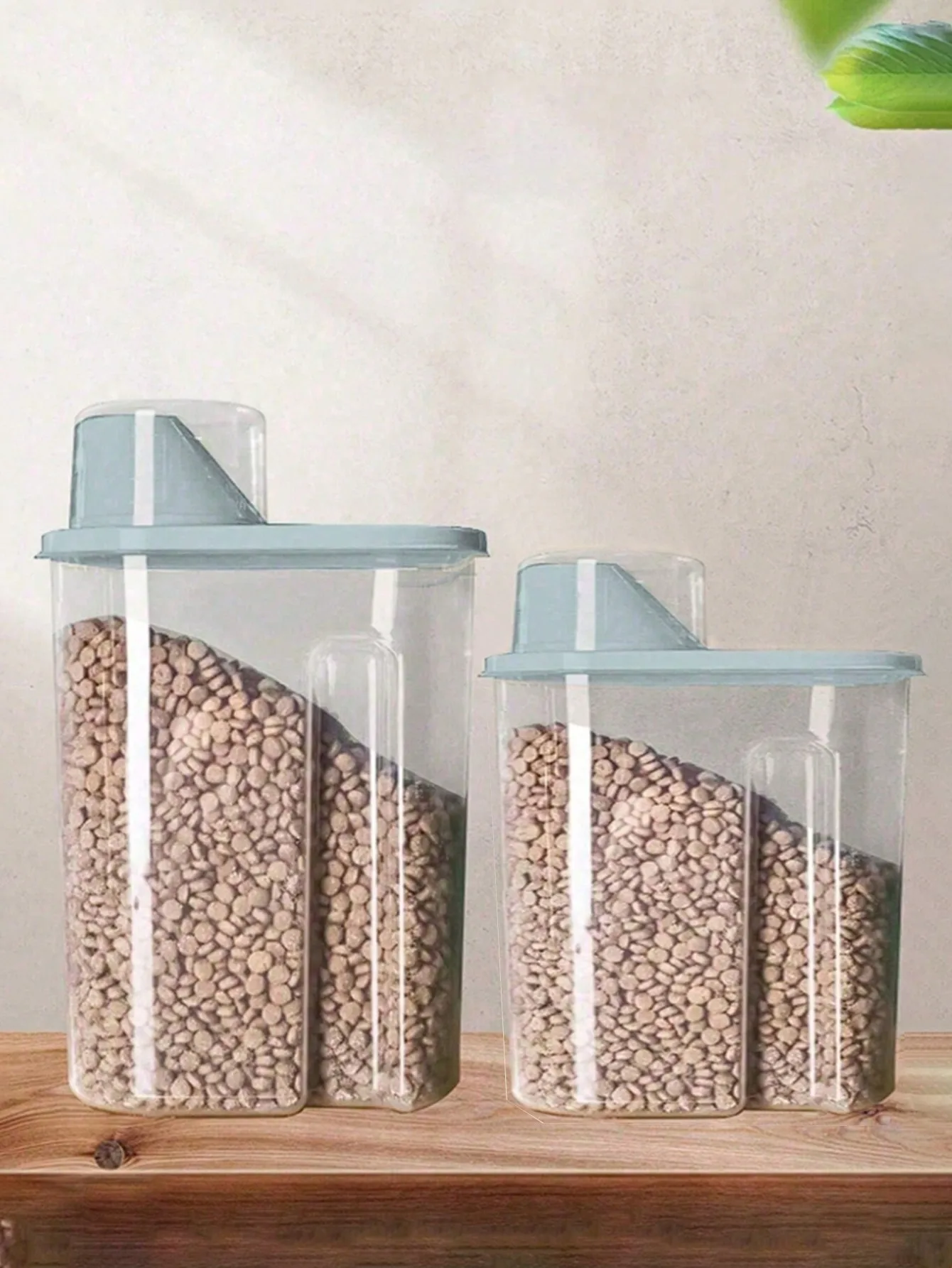 Plastic Sealed Pet Food Storage Bin Airtight Snack Container Box for Dogs Cats
Plastic Sealed Pet Food Storage Bin Airtight Snack Container Box for Dogs Cats
