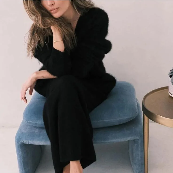 Women's Grey Wool Knitted Cardigan Elegant Button Large Size Sweater Knitwears Cardigans New Winter Fall Clothes Gray Red White
Women's Grey Wool Knitted Cardigan Elegant Button Large Size Sweater Knitwears Cardigans New Winter Fall Clothes Gray Red White