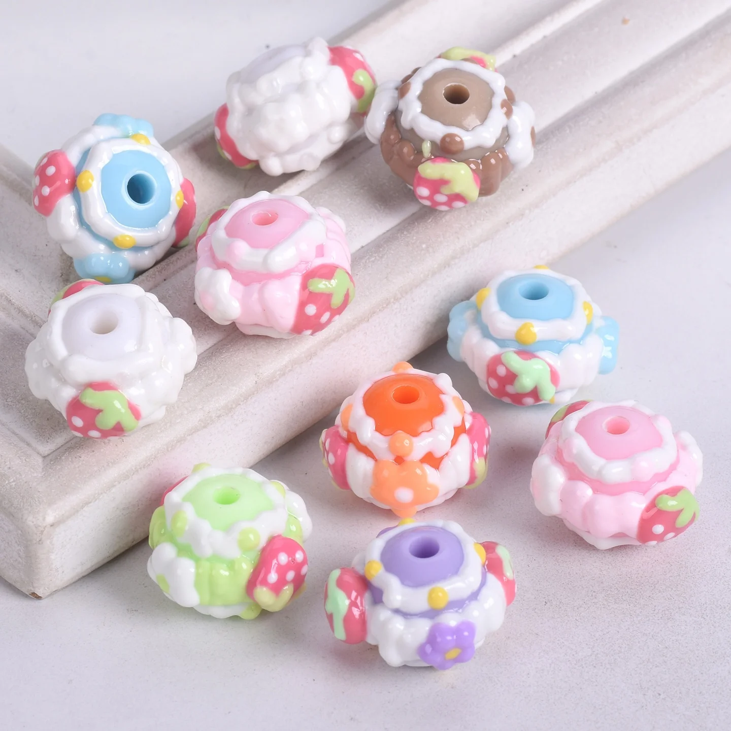 10pcs Mixed Colors Handmade Acrylic Plastic 15mm Loose Beads For Jewelry Making DIY Bracelet Beaded Supplies Findings Decorative
10pcs Mixed Colors Handmade Acrylic Plastic 15mm Loose Beads For Jewelry Making DIY Bracelet Beaded Supplies Findings Decorative