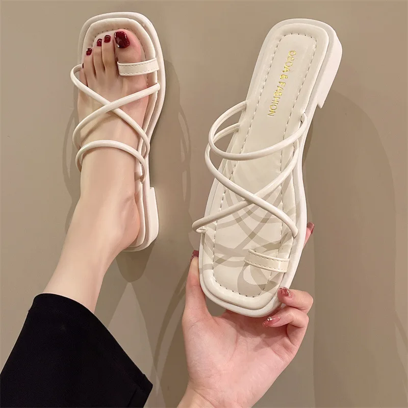 Custom Toe Post Sandals Women Summer 2025 New Korean Style Versatile Gentle Fairy Style Chunky Heel Roman Half Slippers
Custom Toe Post Sandals Women Summer 2025 New Korean Style Versatile Gentle Fairy Style Chunky Heel Roman Half Slippers
