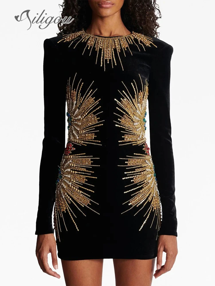 Ailigou 2023 Autumn New Women's Velvet Sexy Luxury Diamond Sequins Decoration Tight Mini Dress Elegant Celebrity Party Dress
Ailigou 2023 Autumn New Women's Velvet Sexy Luxury Diamond Sequins Decoration Tight Mini Dress Elegant Celebrity Party Dress