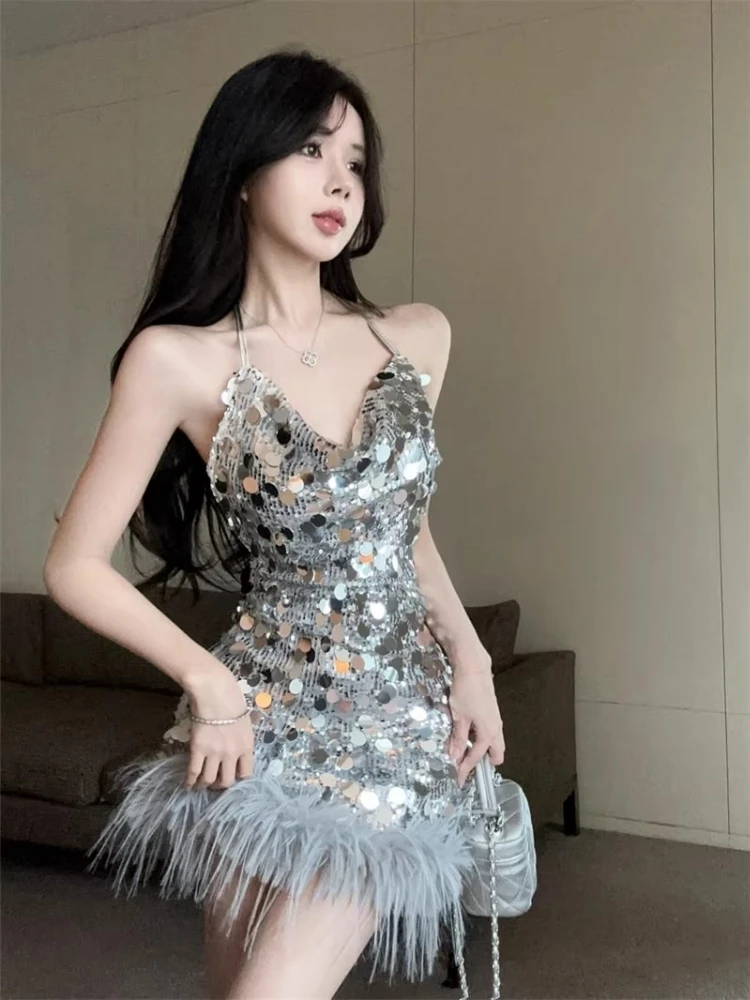 Silver Party Dress Women's Summer French Socialite Sequin Sling Skirt 2026 New Birthday Dinner Feather Stitching Sheath Dresses
Silver Party Dress Women's Summer French Socialite Sequin Sling Skirt 2026 New Birthday Dinner Feather Stitching Sheath Dresses