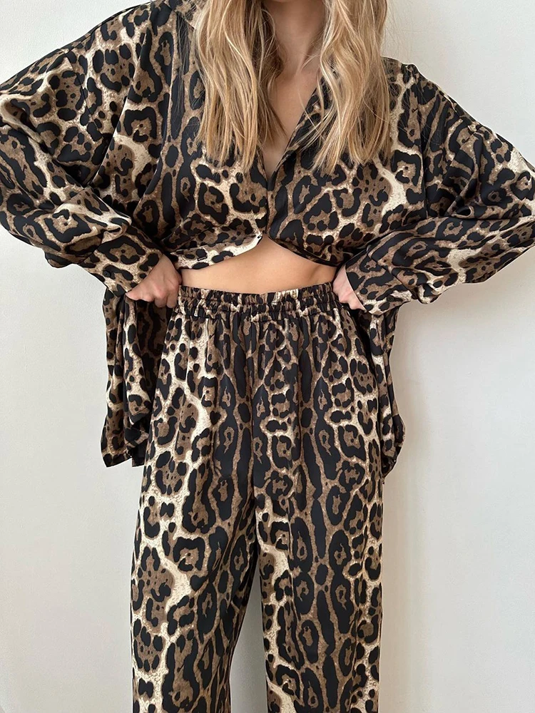 Leopard Print 2023 New Women Pajamas Full Sleeves Two-Piece Set Sleepwear High Waist Women's Home Clothes Fashion Autumn
Leopard Print 2023 New Women Pajamas Full Sleeves Two-Piece Set Sleepwear High Waist Women's Home Clothes Fashion Autumn