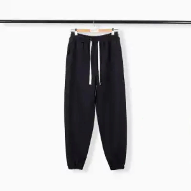 Мужские и женские хлопковые флисовые джоггеры свободного кроя, повседневные спортивные брюки с эластичными манжетами, однотонные.
Мужские и женские хлопковые флисовые джоггеры свободного кроя, повседневные спортивные брюки с эластичными манжетами, однотонные.