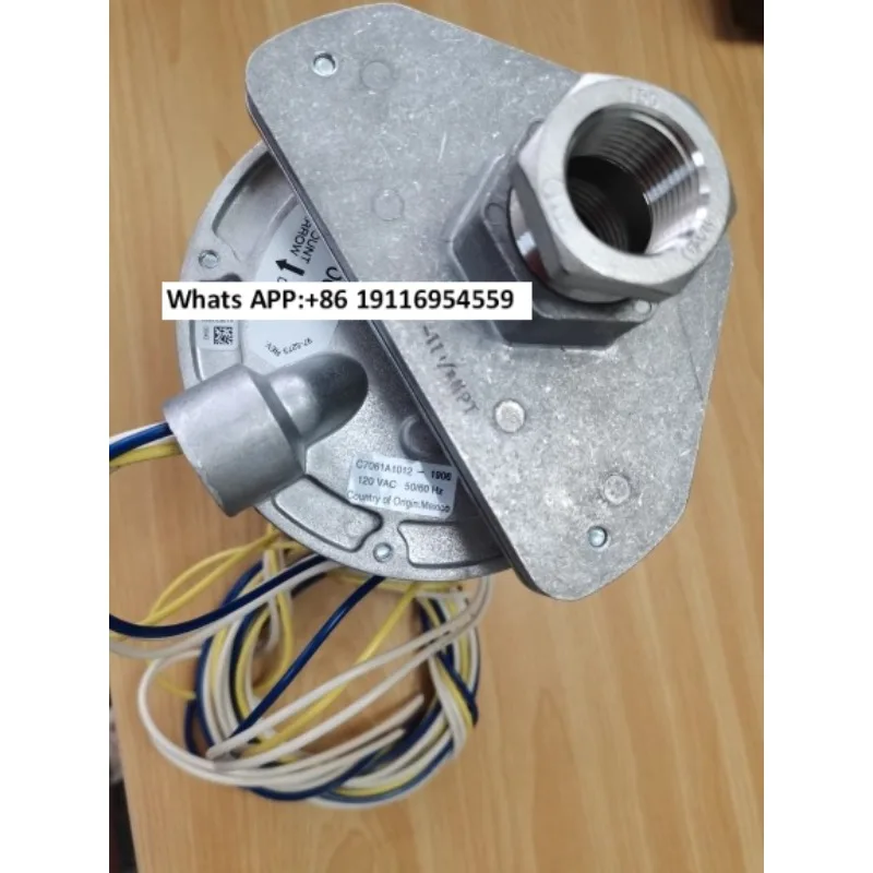 New genuine controller EC7823A1004 R7861A1034 flame amplifier
New genuine controller EC7823A1004 R7861A1034 flame amplifier