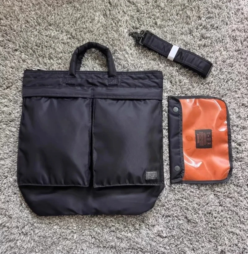 Port TANKER HELMET BAG Large Capacity Waterproof Outdoor Tote Bag For Travel Gym Sports And Daily Laptop Carry
Port TANKER HELMET BAG Large Capacity Waterproof Outdoor Tote Bag For Travel Gym Sports And Daily Laptop Carry
