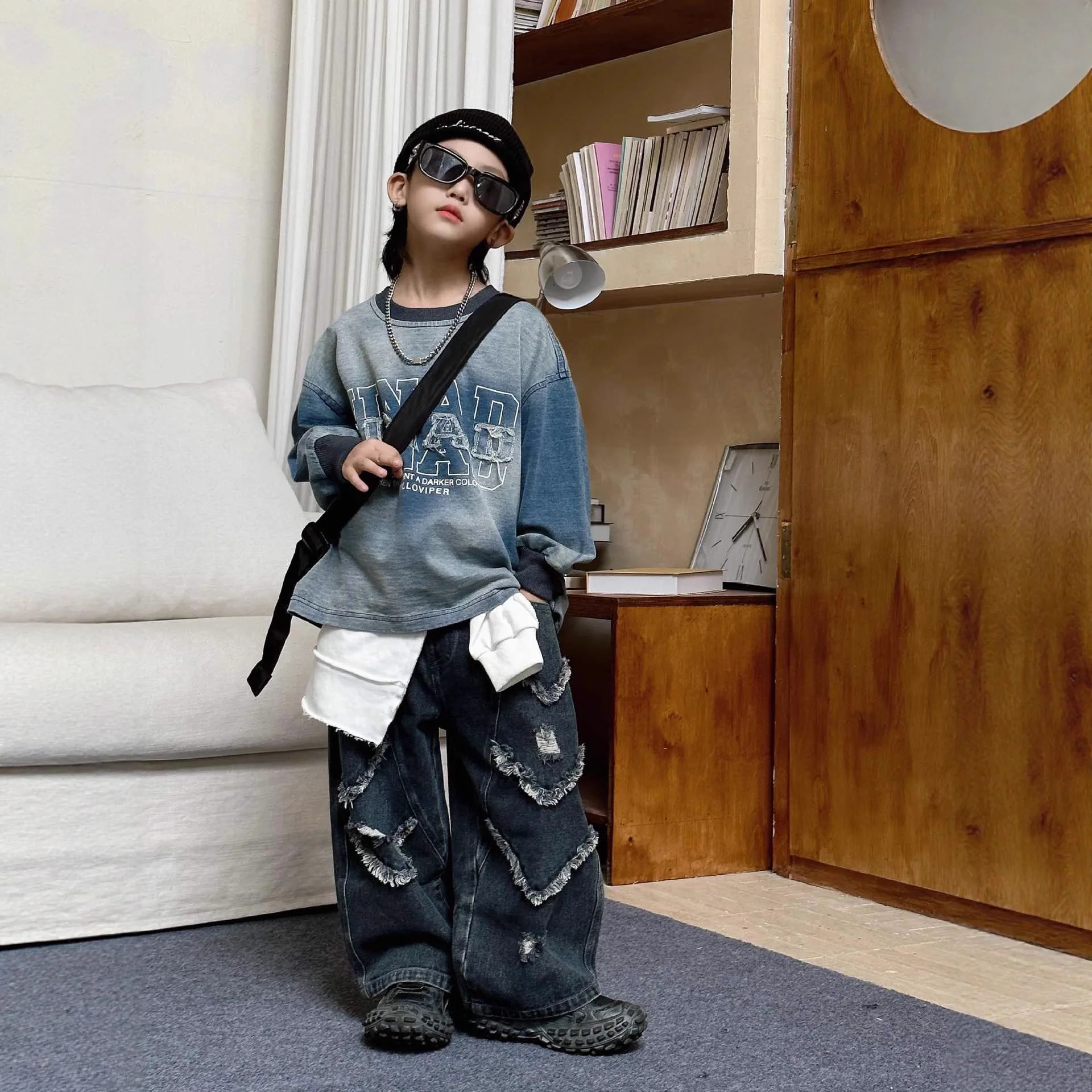 2025 Children's Long Sleeve Sweatshirt Loose Boys' Clothes Autumn Tops Men's and Women's Long Sleeve Sweatshirts Autum
2025 Children's Long Sleeve Sweatshirt Loose Boys' Clothes Autumn Tops Men's and Women's Long Sleeve Sweatshirts Autum