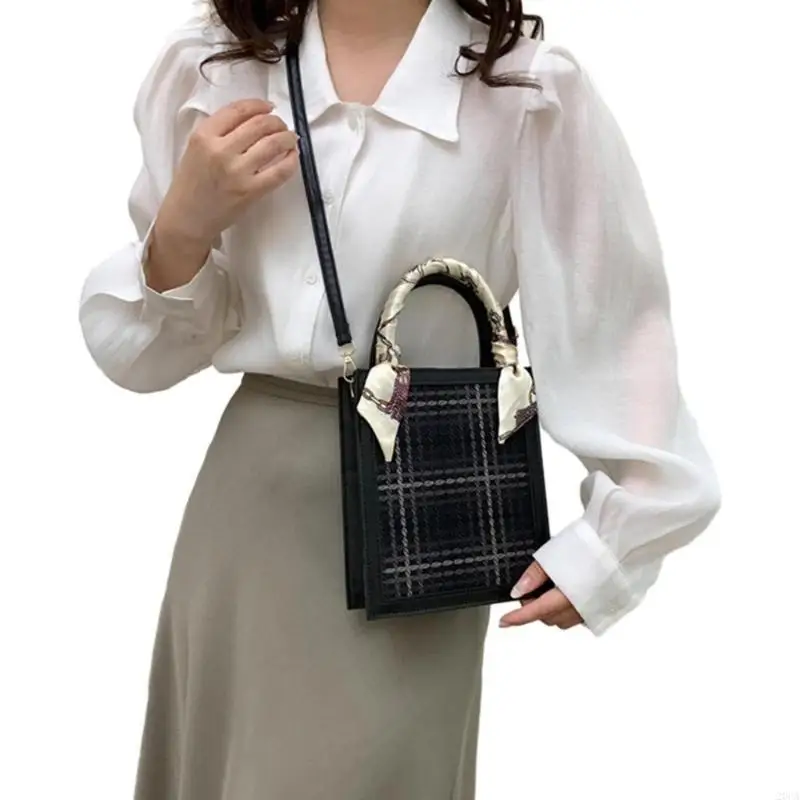 Просторная и прочная сумка для пакеты на плечах пак
Просторная и прочная сумка для пакеты на плечах пак