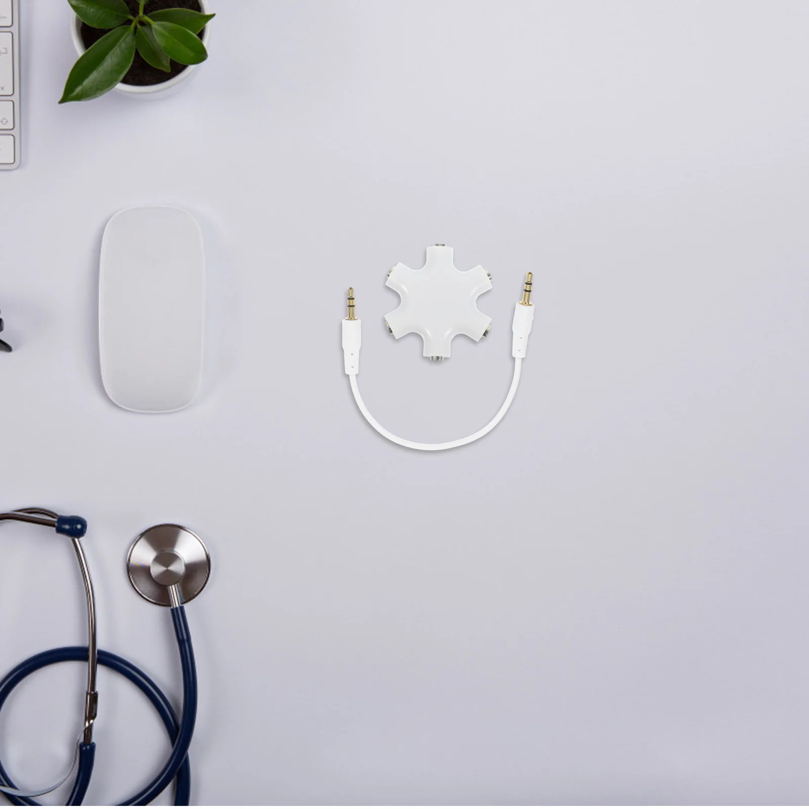 Headphone Splitter 6 Port Hexagonal Audio Connector Adapter For Phone Music Player Pc Support 3.5Mm Devices Share Sound
Headphone Splitter 6 Port Hexagonal Audio Connector Adapter For Phone Music Player Pc Support 3.5Mm Devices Share Sound