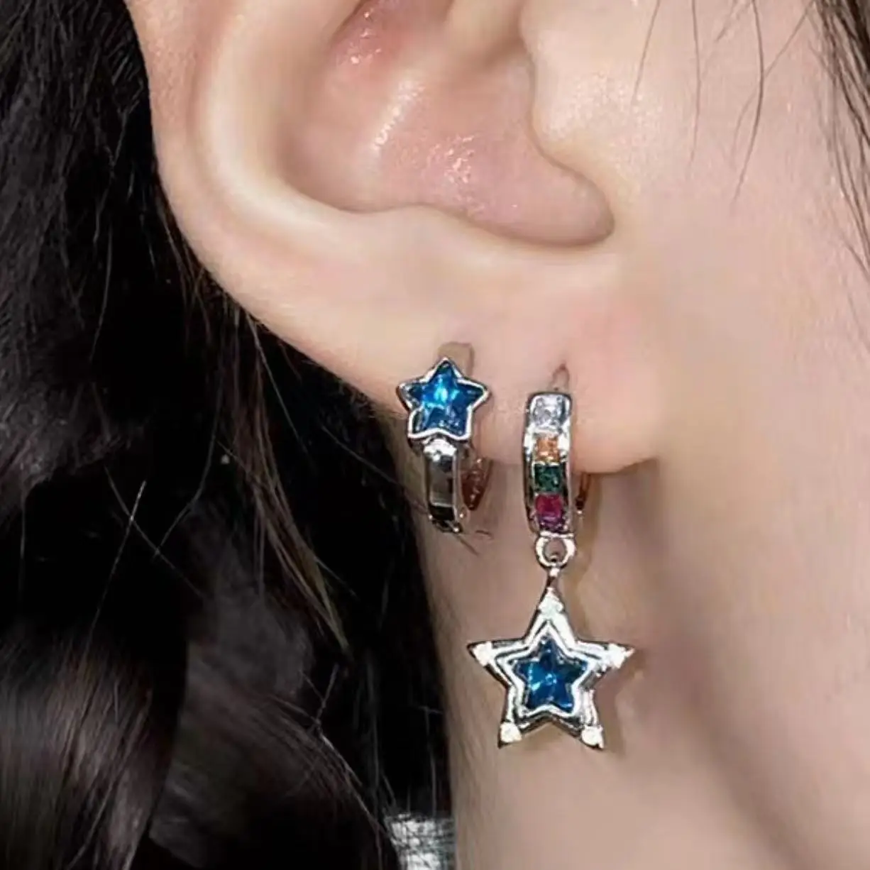 Натуральные квадратные серьги-кольца с цитрином, изумрудом, аметистом, гранатом, синим сапфиром и звездами, из серебра 925 пробы, с разноцветными драгоценными камнями
Натуральные квадратные серьги-кольца с цитрином, изумрудом, аметистом, гранатом, синим сапфиром и звездами, из серебра 925 пробы, с разноцветными драгоценными камнями