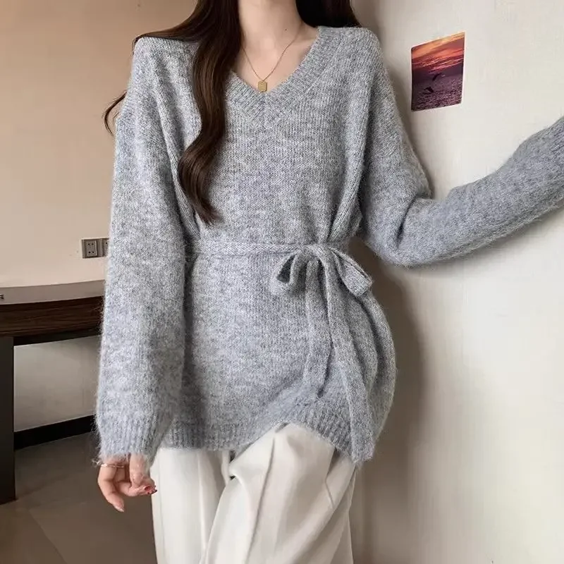 Sweater Women's Autumn and Winter Mid-length Top Women's Solid Color Pullover V-neck
Sweater Women's Autumn and Winter Mid-length Top Women's Solid Color Pullover V-neck