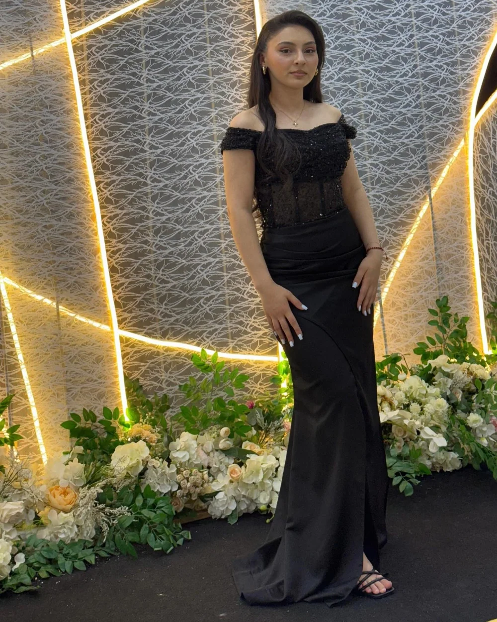 Customized Sparkle Exquisite Jersey Rhinestone Beading Sequined Ruched Straight Poretrait Long Dresses Bespoke Occasion Dresses
Customized Sparkle Exquisite Jersey Rhinestone Beading Sequined Ruched Straight Poretrait Long Dresses Bespoke Occasion Dresses