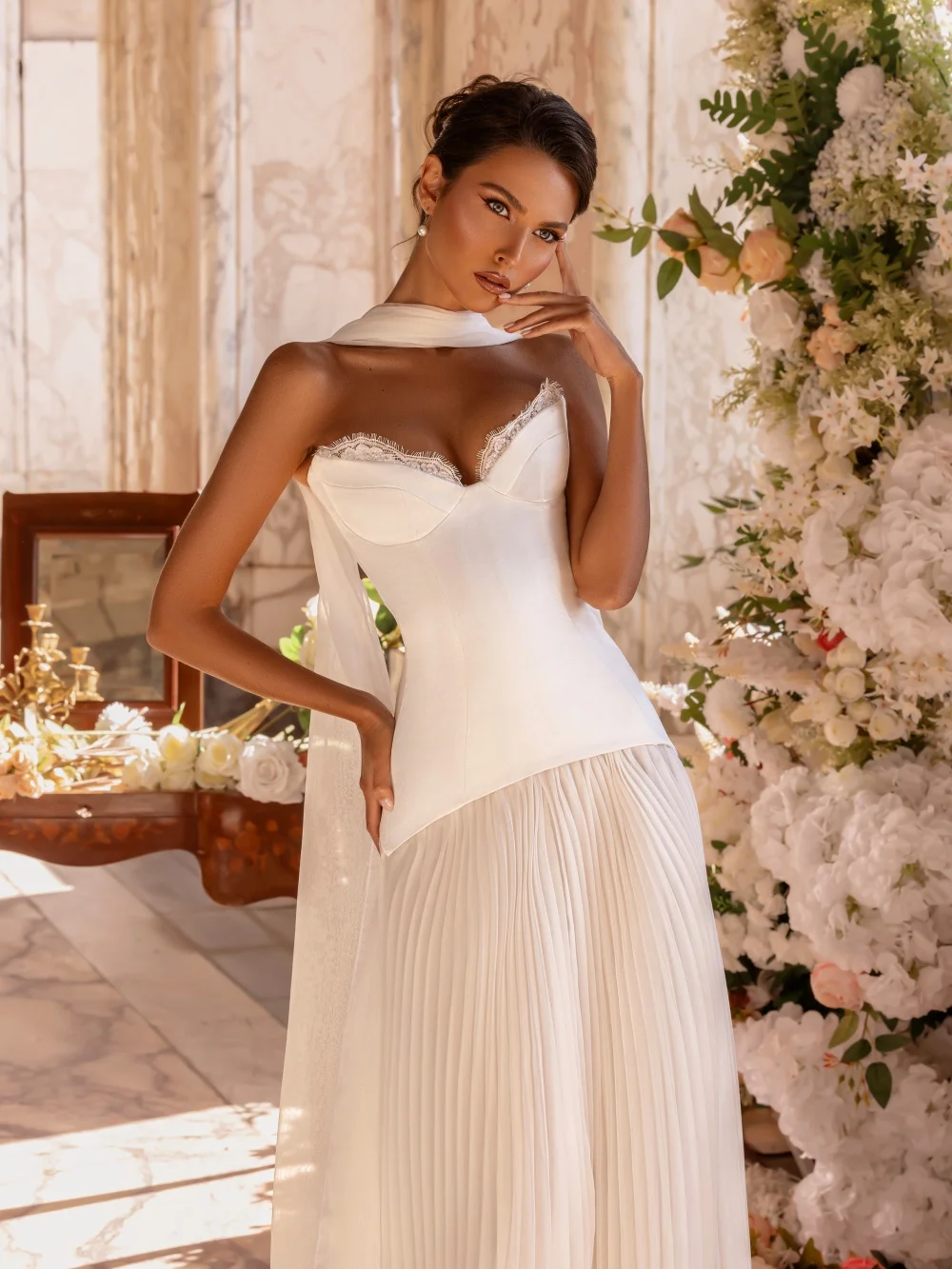 Vintage Lace Wedding Dress 2026 Pannier Skirt Bridal Gown High Collar A-Line Floor-Length Bridal Dress robe de mariée
Vintage Lace Wedding Dress 2026 Pannier Skirt Bridal Gown High Collar A-Line Floor-Length Bridal Dress robe de mariée