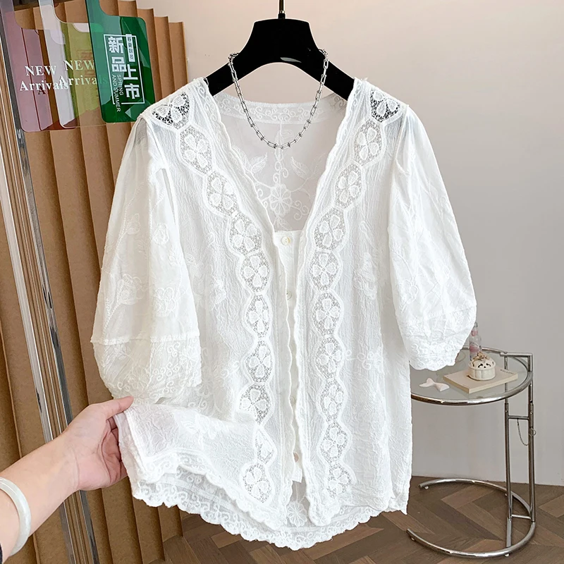 Summer New Style White Lace Hollow out Hook Flower Casual Open Cardigan Shirt Women's Loose Fit Cotton V-neck City Commute
Summer New Style White Lace Hollow out Hook Flower Casual Open Cardigan Shirt Women's Loose Fit Cotton V-neck City Commute