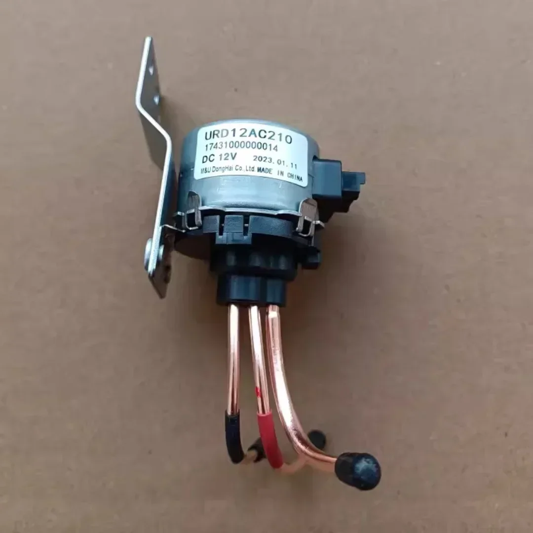 Suitable for Midea refrigerator accessories, electromagnetic electric switching valve BCD-403WTPZV/482WGPM/482WTM 17431000000014
Suitable for Midea refrigerator accessories, electromagnetic electric switching valve BCD-403WTPZV/482WGPM/482WTM 17431000000014
