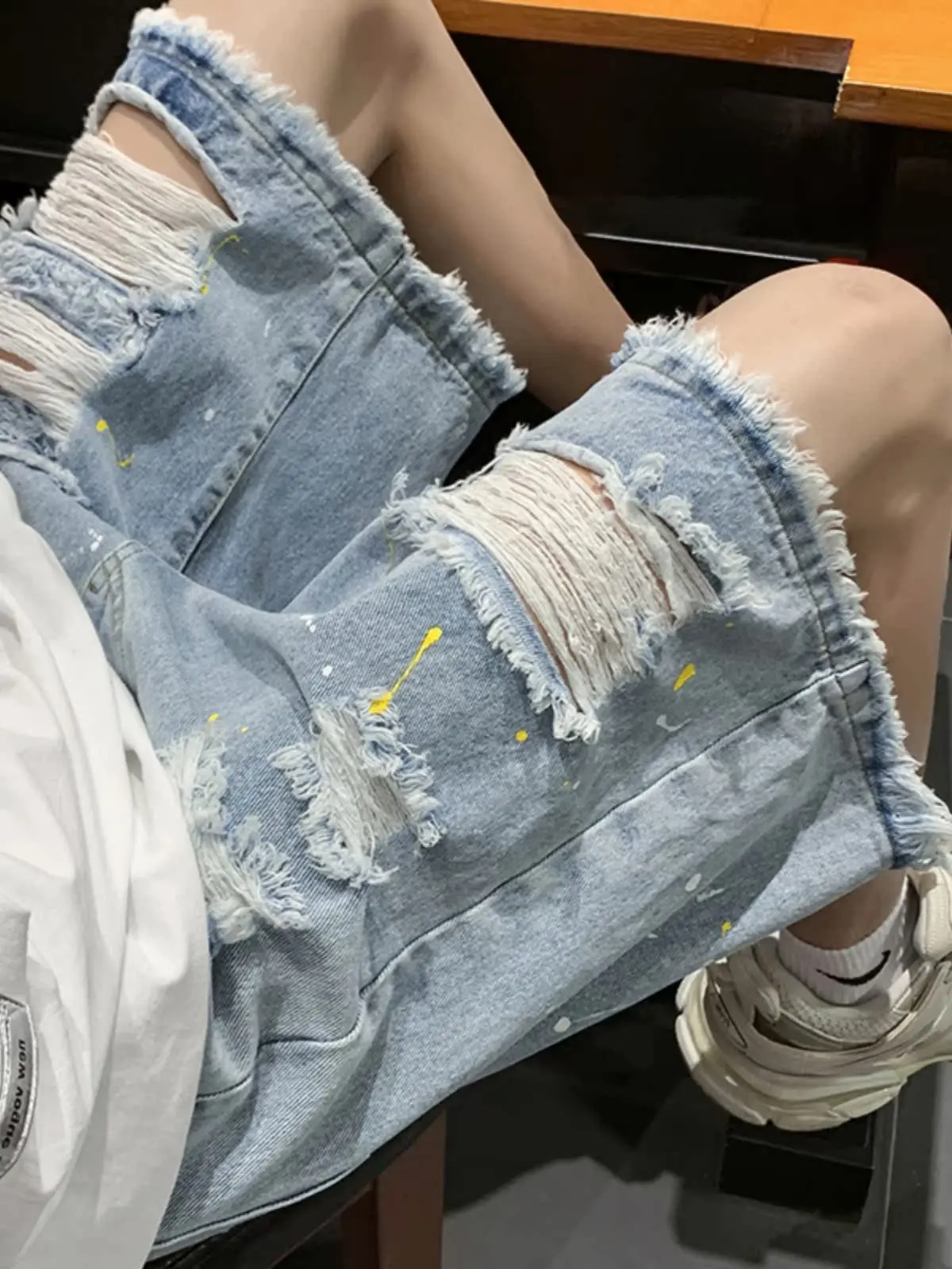 Men's Ripped Denim Shorts Wide Leg Five-Point Summer Design Sensation Small Audience Loose plus Size Trendy Brand Vibe Pants
Men's Ripped Denim Shorts Wide Leg Five-Point Summer Design Sensation Small Audience Loose plus Size Trendy Brand Vibe Pants