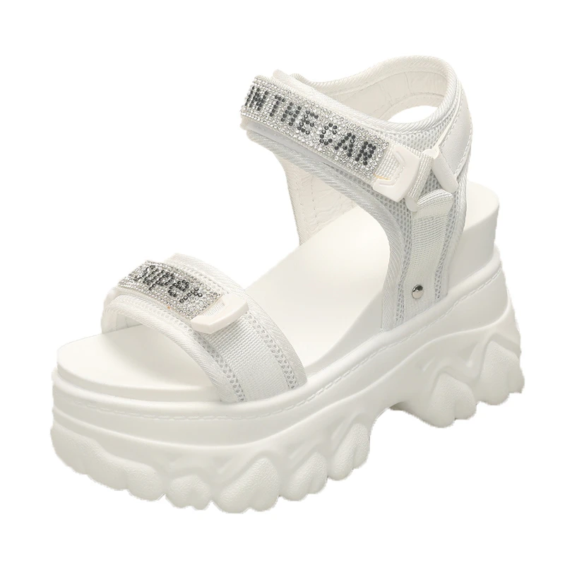 Новые летние черные женские босоножки на высокой платформе, блестящие шлепанцы на танкетке 10 см, белые кожаные шлепанцы на высоком каблуке с открытым носком
Новые летние черные женские босоножки на высокой платформе, блестящие шлепанцы на танкетке 10 см, белые кожаные шлепанцы на высоком каблуке с открытым носком