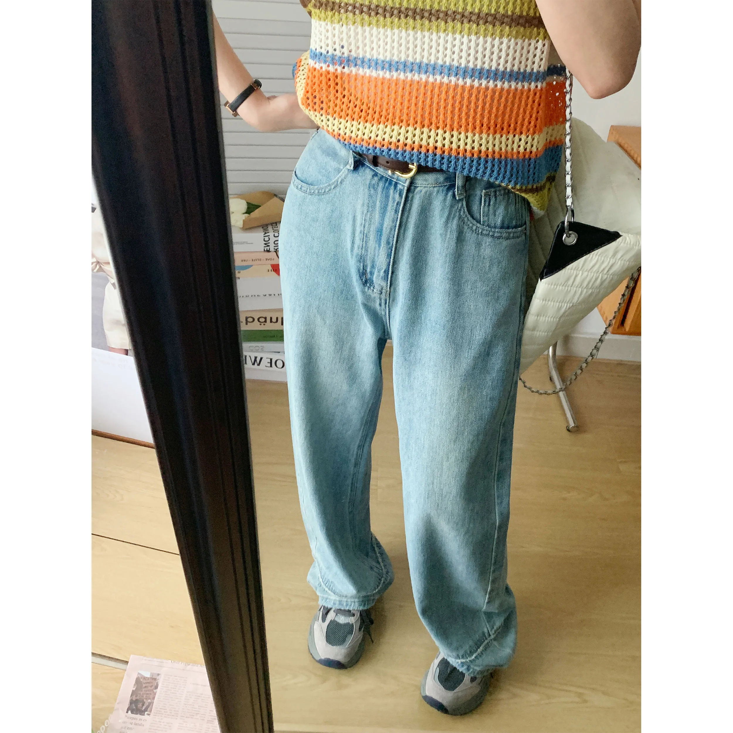 Женские джинсы с высокой талией и широкими штанинами, синие, летние 2023, в стиле ретро, прямого кроя, из денима, тонкие, с эффектом похудения
Женские джинсы с высокой талией и широкими штанинами, синие, летние 2023, в стиле ретро, прямого кроя, из денима, тонкие, с эффектом похудения