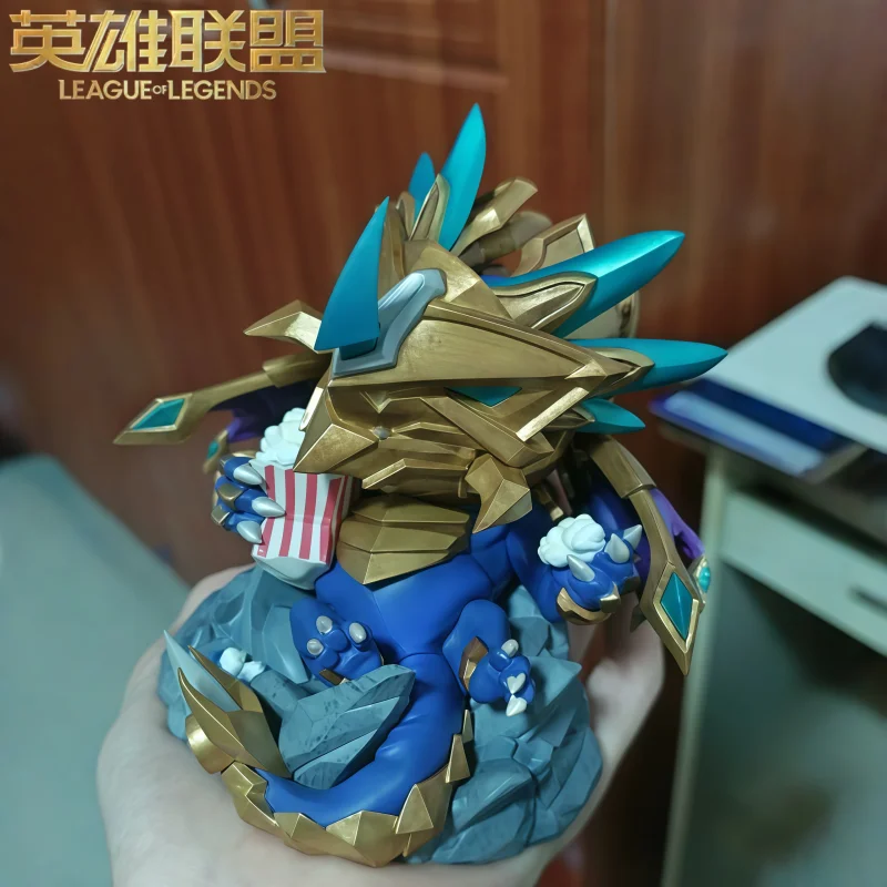 В наличии: Коллекционная фигурка Haex Technology Dragon Hand S15 по мотивам League of Legends: Global Finals, классический памятный набор для декора.
В наличии: Коллекционная фигурка Haex Technology Dragon Hand S15 по мотивам League of Legends: Global Finals, классический памятный набор для декора.