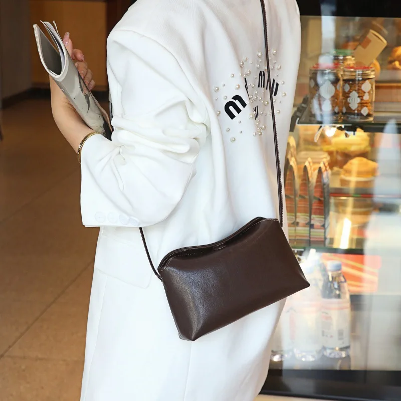 Женская сумка на одно плечо из натуральной кожи, универсальная сумка через плечо из мягкой кожи для мобильного телефона
Женская сумка на одно плечо из натуральной кожи, универсальная сумка через плечо из мягкой кожи для мобильного телефона