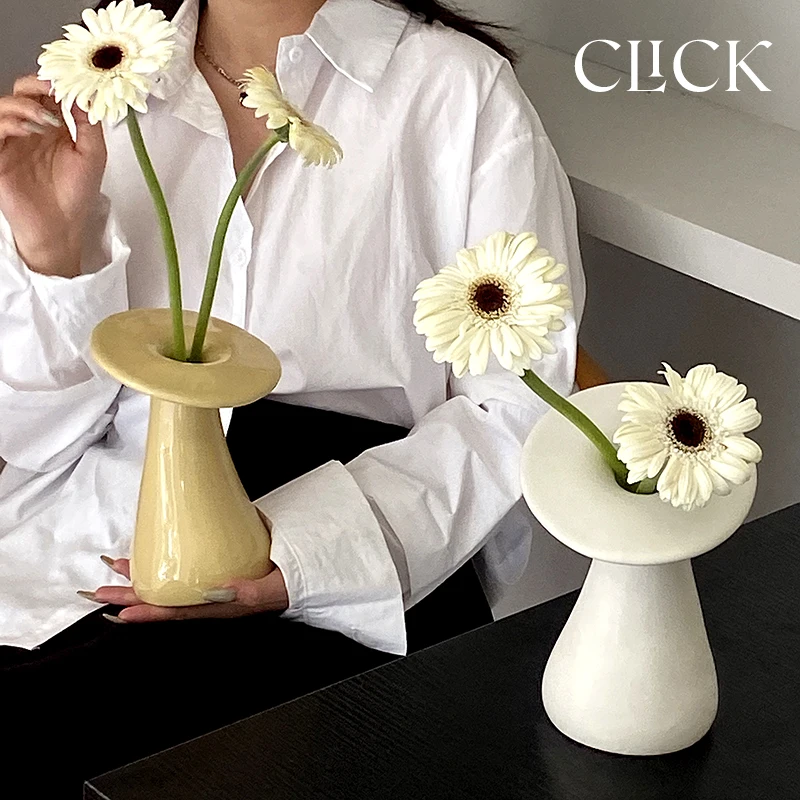 Modern Simple High-end Style Flower Bottle Living Room Decorative Item Design Sense Creative Minimalist Vases O Vaso Home Decor
Modern Simple High-end Style Flower Bottle Living Room Decorative Item Design Sense Creative Minimalist Vases O Vaso Home Decor