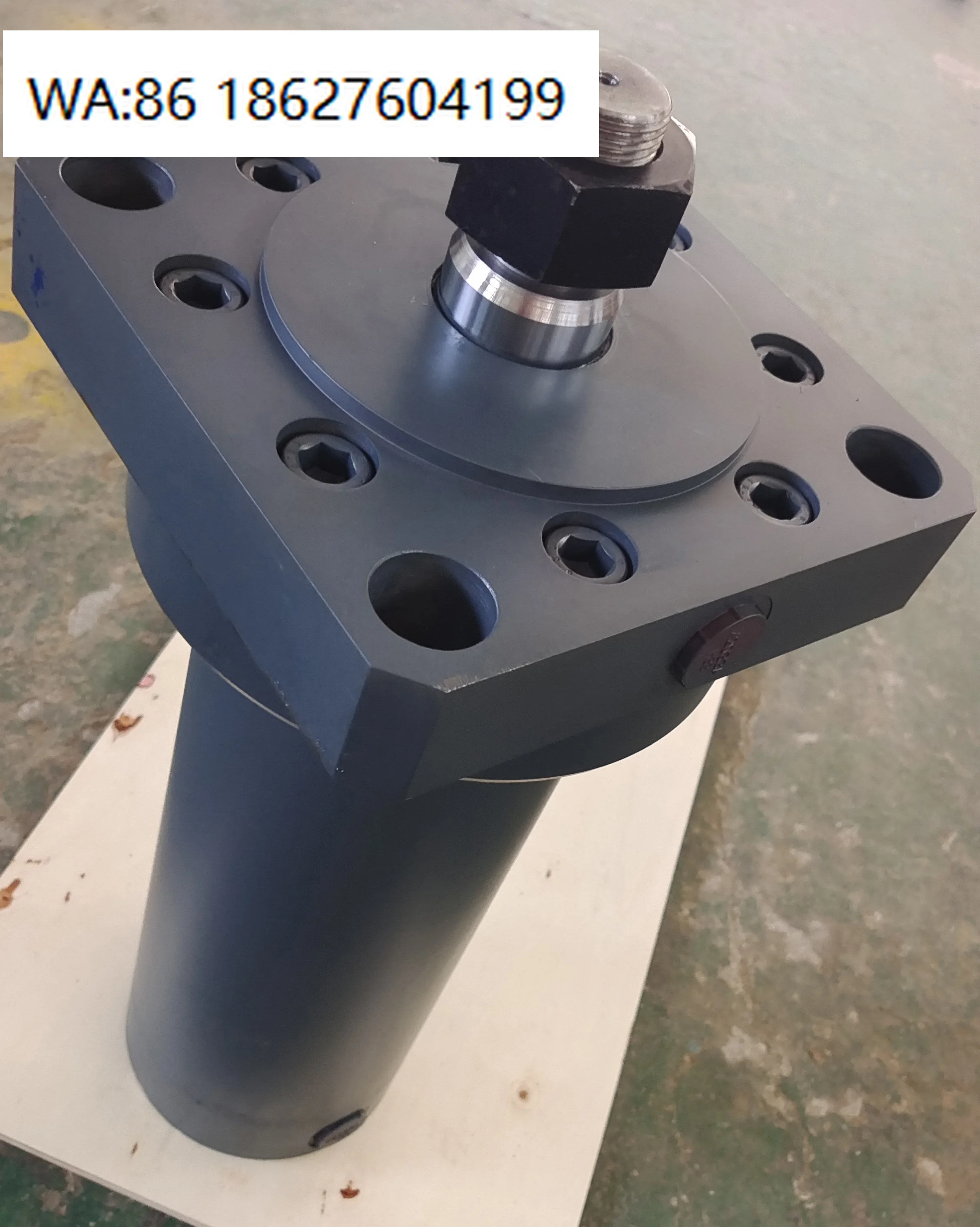 Excavator Parts 40/60/80/100/tons Hydraulic Press Cylinders Double-acting Flange Type
Excavator Parts 40/60/80/100/tons Hydraulic Press Cylinders Double-acting Flange Type