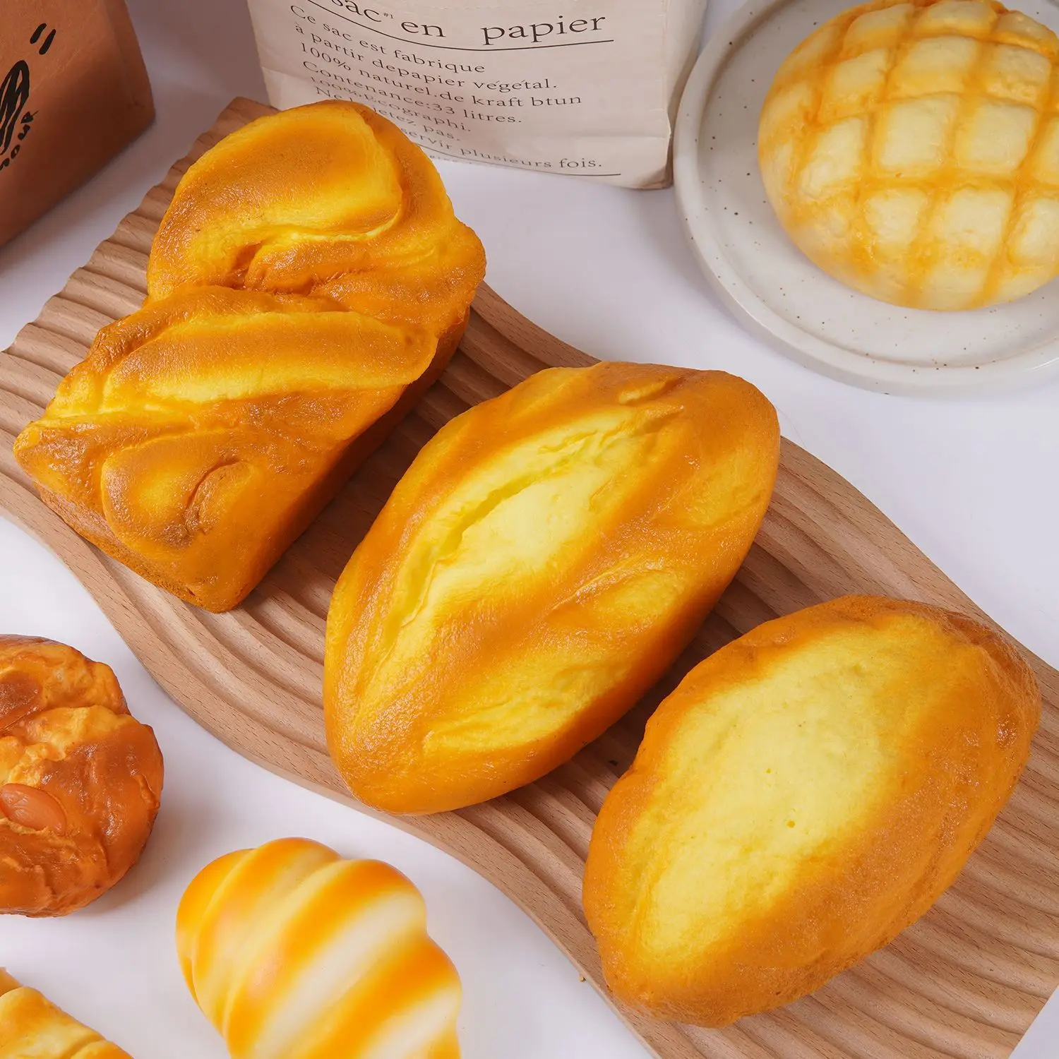 Artificial Bread Toast Fake Large Bread Dessert Cake Model Kitchen Scene Toys Simulation Decorations Home Decor Elastic Toys
Artificial Bread Toast Fake Large Bread Dessert Cake Model Kitchen Scene Toys Simulation Decorations Home Decor Elastic Toys