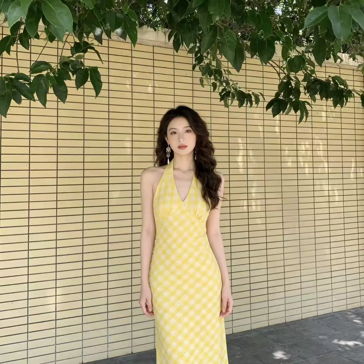 Summer Yellow Gingham V-Neck Halter Dress Women's Beach Vacation Beautiful Long Skirt Polyester Fiber High Waist H-Style Dress
Summer Yellow Gingham V-Neck Halter Dress Women's Beach Vacation Beautiful Long Skirt Polyester Fiber High Waist H-Style Dress