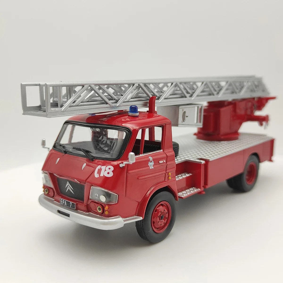 Diecast 1/43 Citroen Fire Engine Alloy Simulation Fire Engine Car Model Collectible Gift Souvenir Display Ornament
Diecast 1/43 Citroen Fire Engine Alloy Simulation Fire Engine Car Model Collectible Gift Souvenir Display Ornament