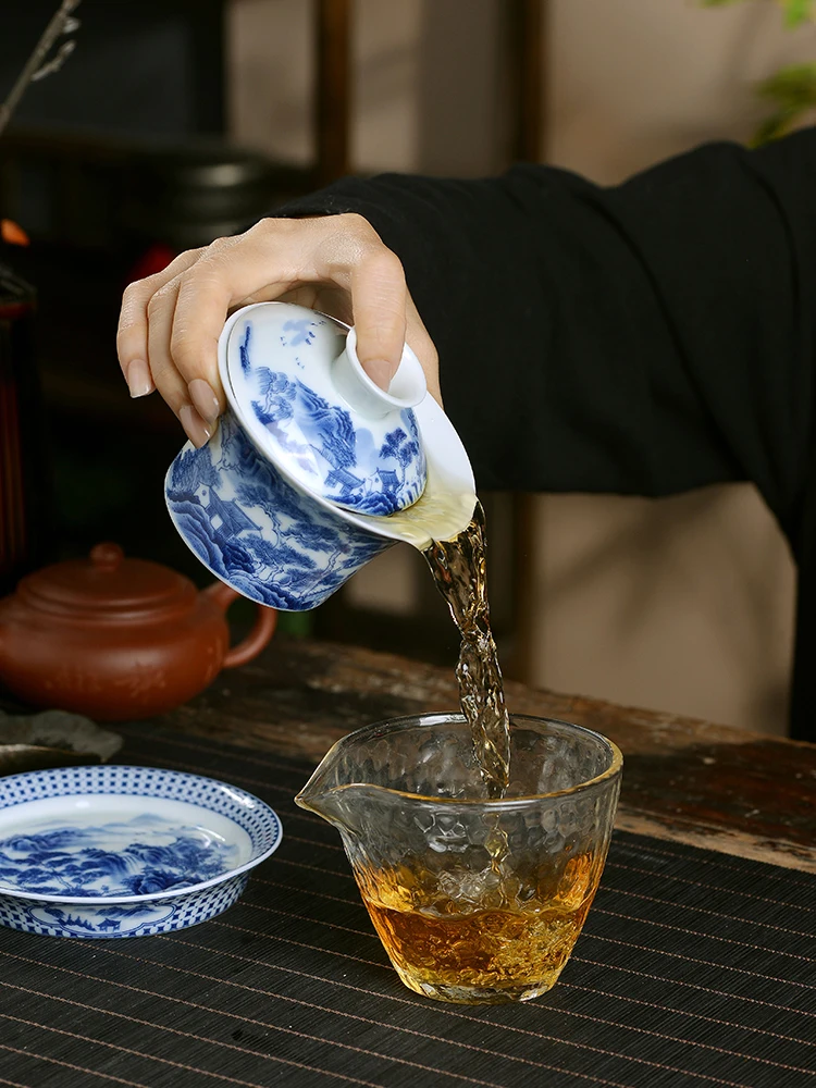 Handmade Jingdezhen Blue and White Fuchun Mountain House Horseshoe Gaiwan Non-Scald Tea Brewing Bowl Household Ceramic Cup Large
Handmade Jingdezhen Blue and White Fuchun Mountain House Horseshoe Gaiwan Non-Scald Tea Brewing Bowl Household Ceramic Cup Large