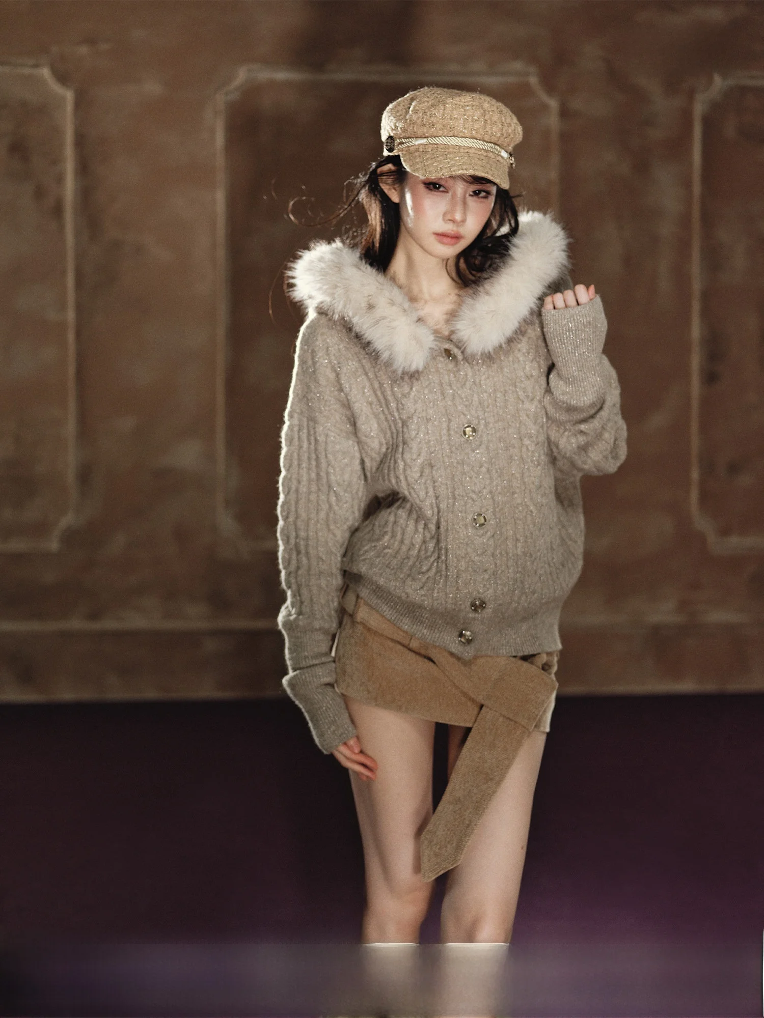 AGAM Detachable Fur Collar Shiny Twisted Knit Hat Cardigan Sheep Leg Sleeve Lazy Loose Feeling Sweater Jacket Women's Fashion
AGAM Detachable Fur Collar Shiny Twisted Knit Hat Cardigan Sheep Leg Sleeve Lazy Loose Feeling Sweater Jacket Women's Fashion