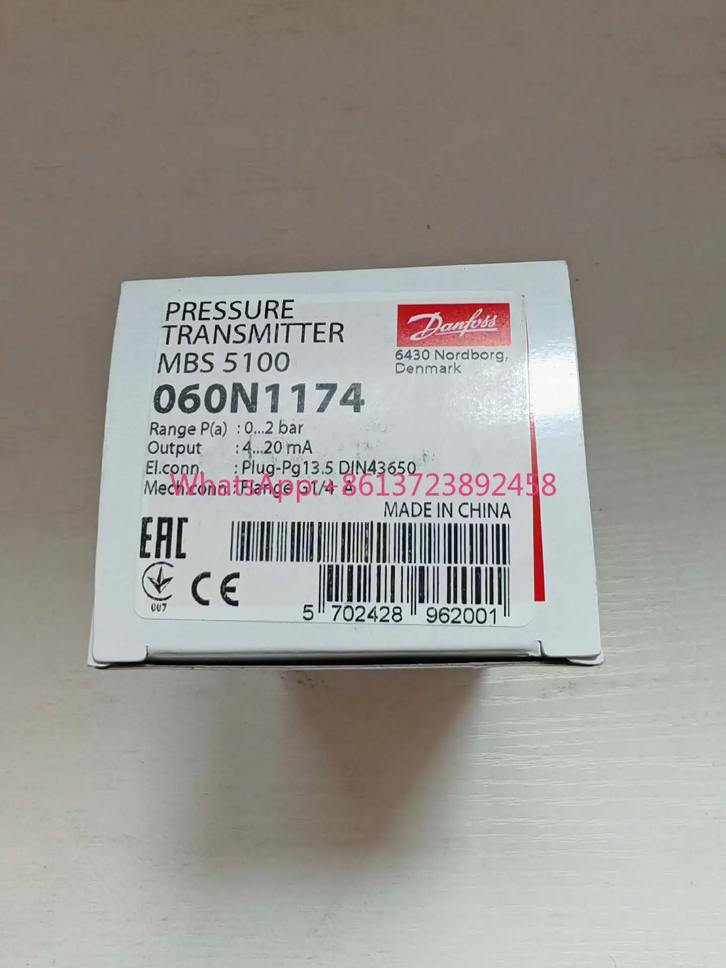 060N1174 MBS5100 Danfoss pressure sensor, 0-2bar, 4-20mA. Pressure interface Flange G1/4 A
060N1174 MBS5100 Danfoss pressure sensor, 0-2bar, 4-20mA. Pressure interface Flange G1/4 A