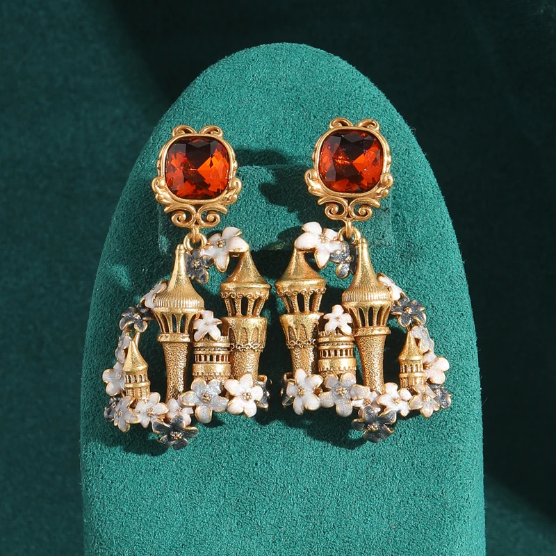Antique Luxury Gold Color Castle White Flower Earrings Drop Red Crystal For Woman Long Charm Vintage Jewelry 2025 Trending New
Antique Luxury Gold Color Castle White Flower Earrings Drop Red Crystal For Woman Long Charm Vintage Jewelry 2025 Trending New