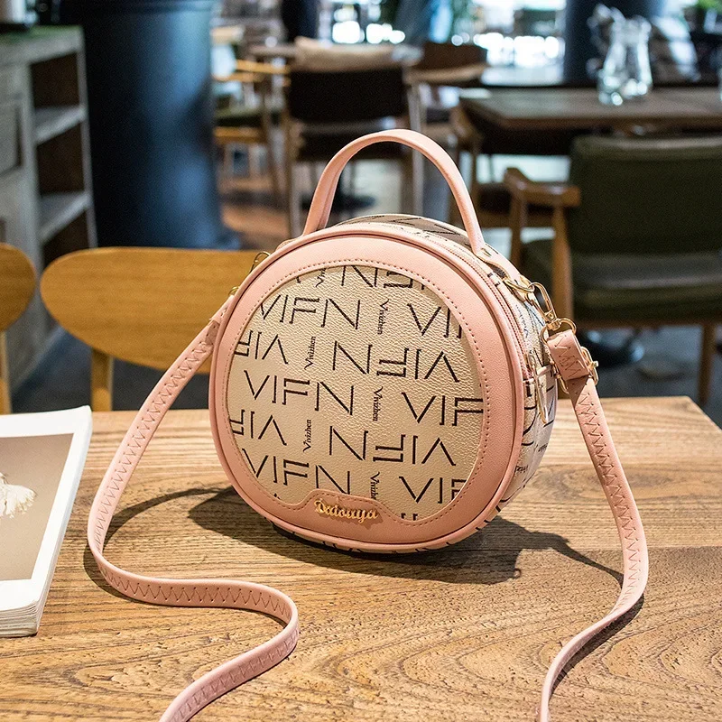 Women Bag New Fashion Small Round Crossbody Messenger Shoulder Bag Luxury Letter Print Purse
Women Bag New Fashion Small Round Crossbody Messenger Shoulder Bag Luxury Letter Print Purse